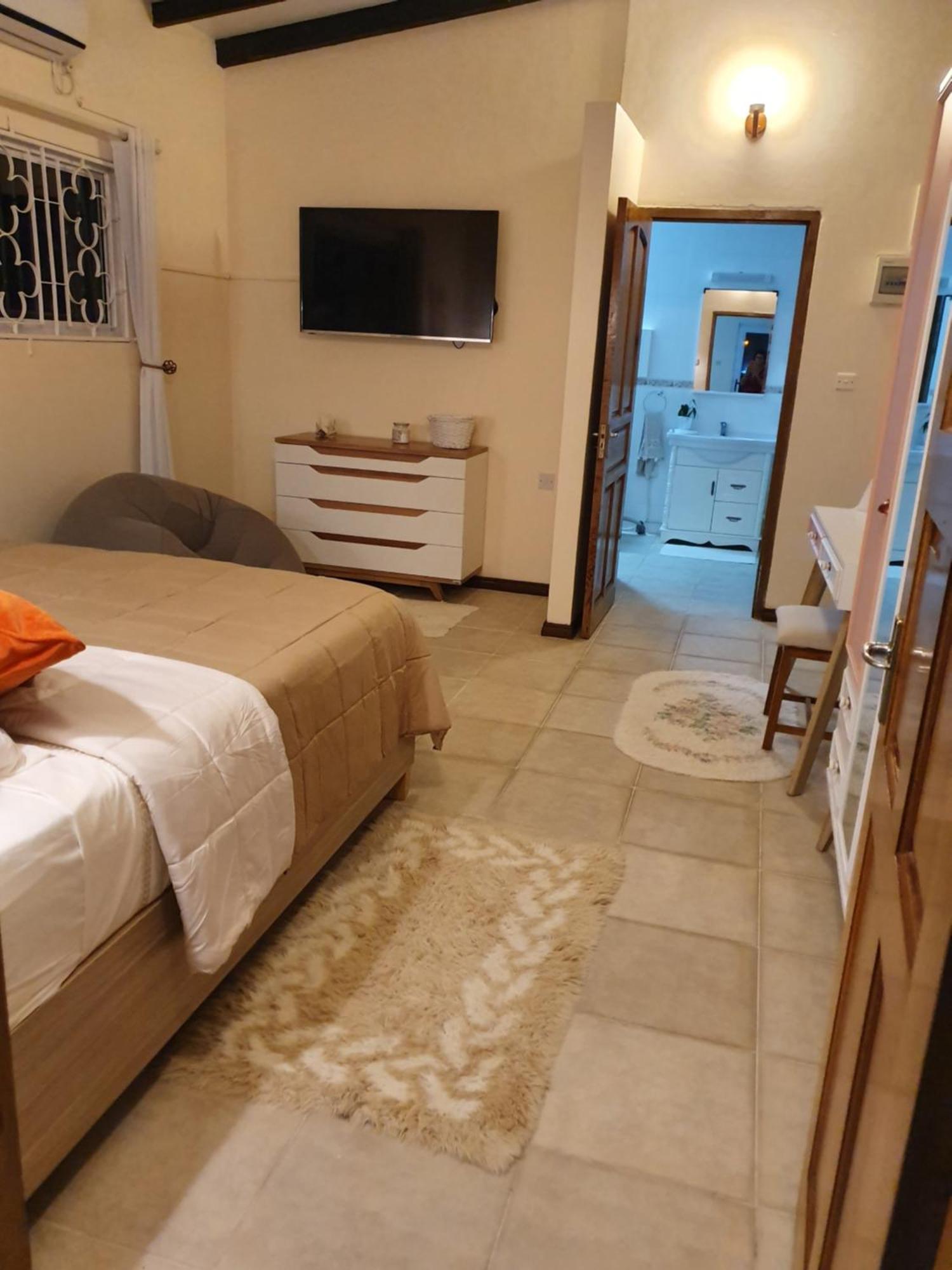The Olive Tree Apartman Misere Szoba fotó
